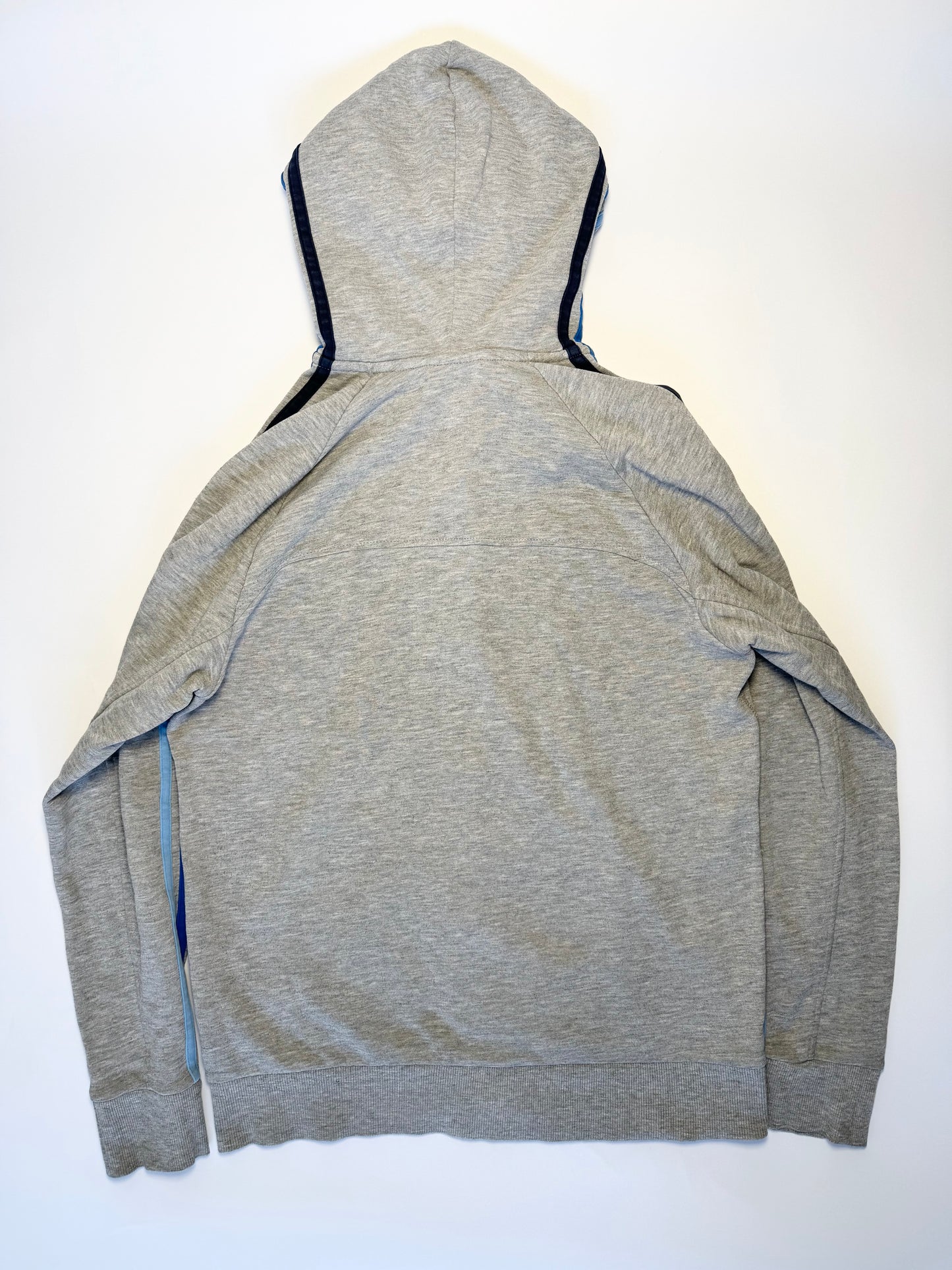 Adidas essentials hoodie (S)
