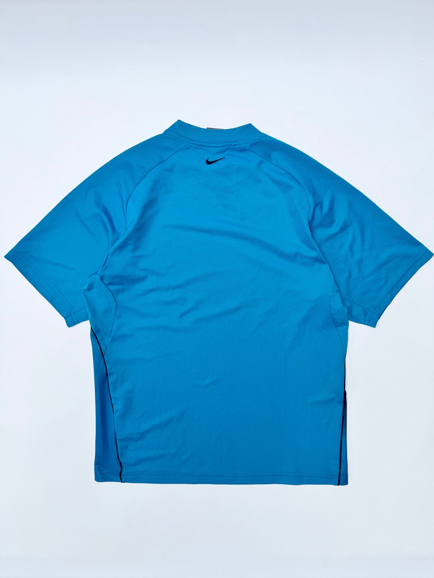 Nike tn shirt (M)