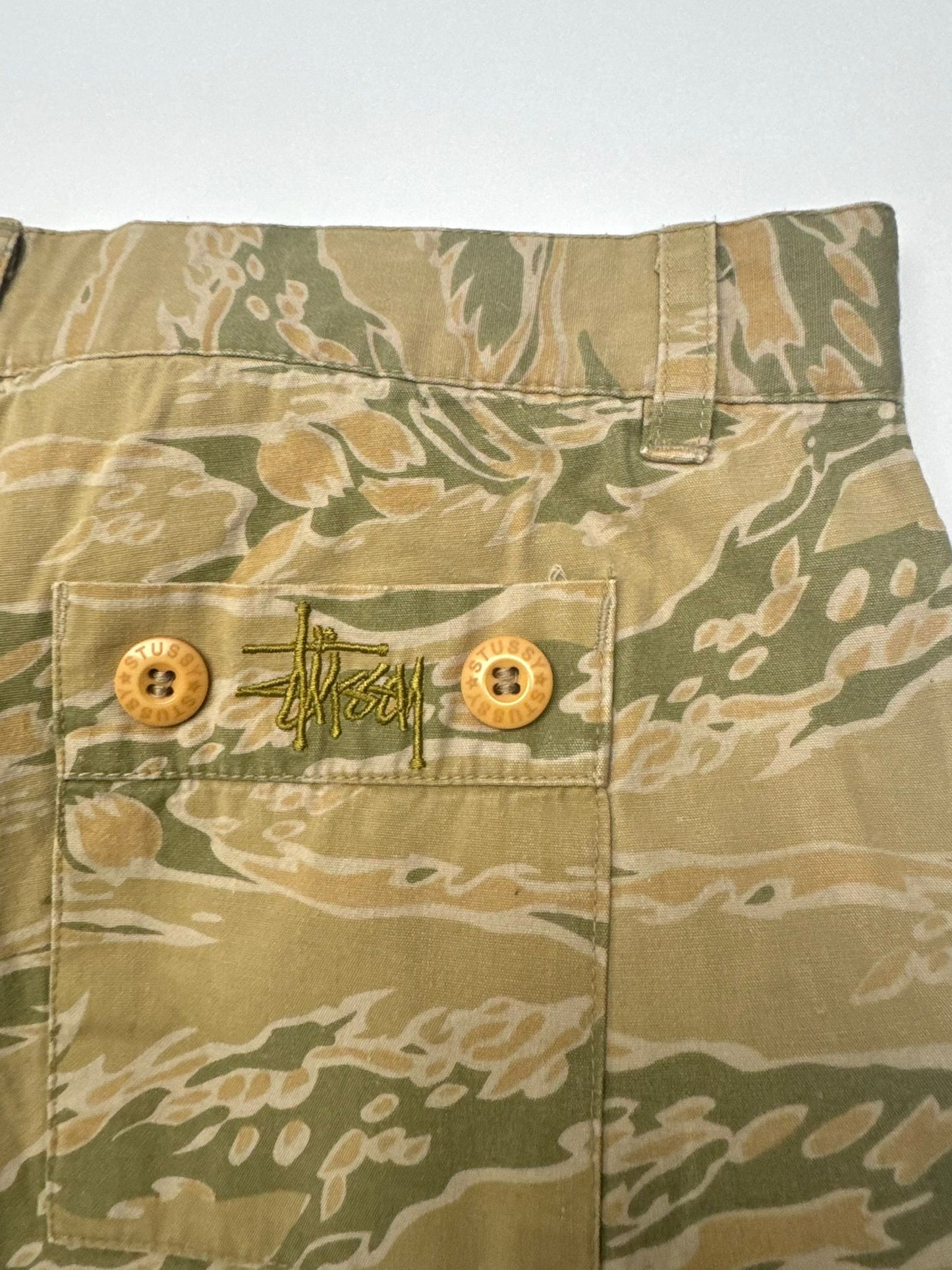 Stussy Camo Shorts (L)